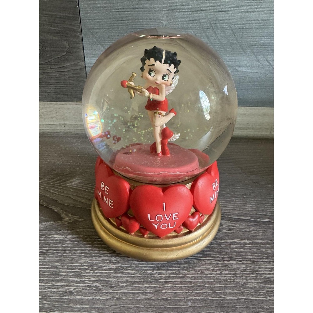 Music Box Company Betty Boop "I Wanna Be Loved By You" Waterglobe